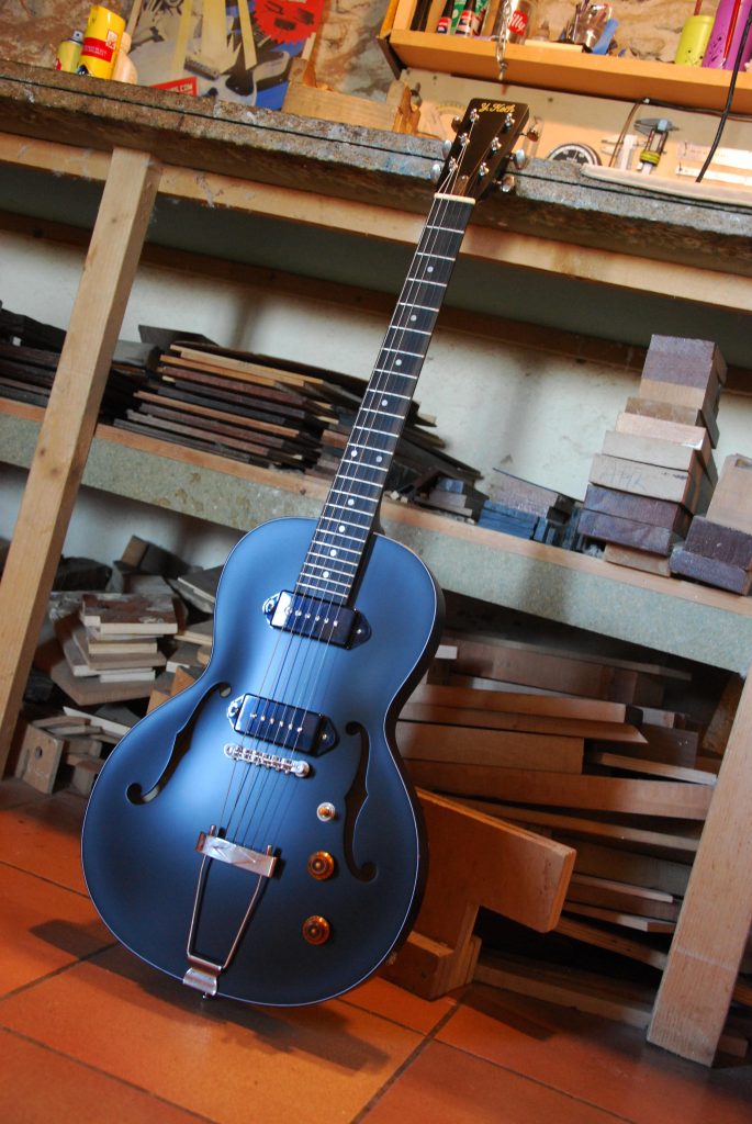 Yohann Y Koch Guitares Luthier Leone FH T Vintage Parlor hollow body guitar (10)