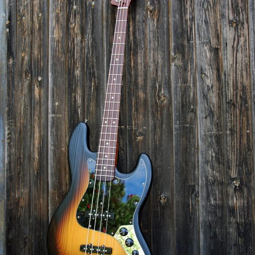 Jazz Bass Pine Luthier Yohann Koch