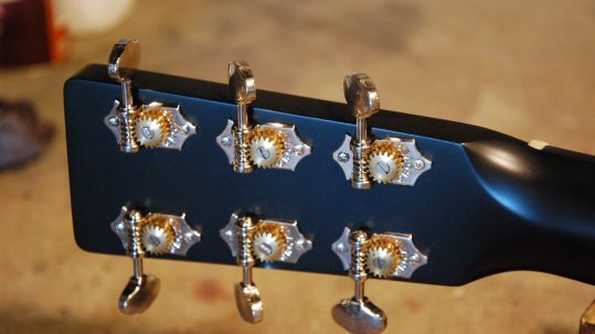 Parlor small hollow body y Koch guitar (8)